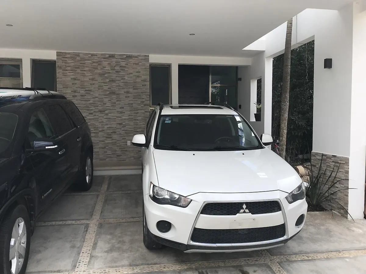 Проживание в семье Cancun Airport Zone