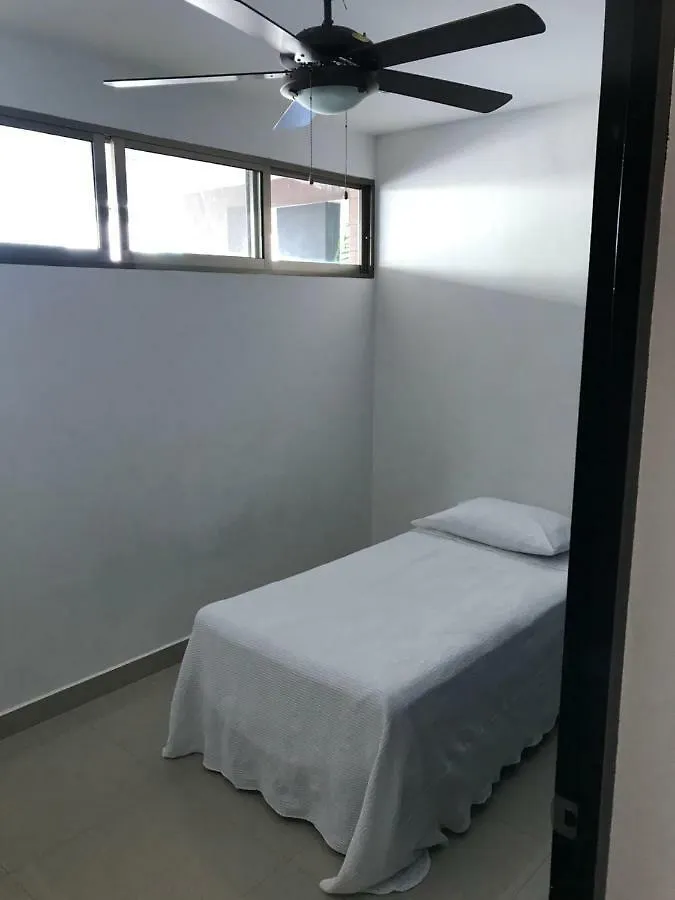 Проживание в семье Cancun Airport Zone